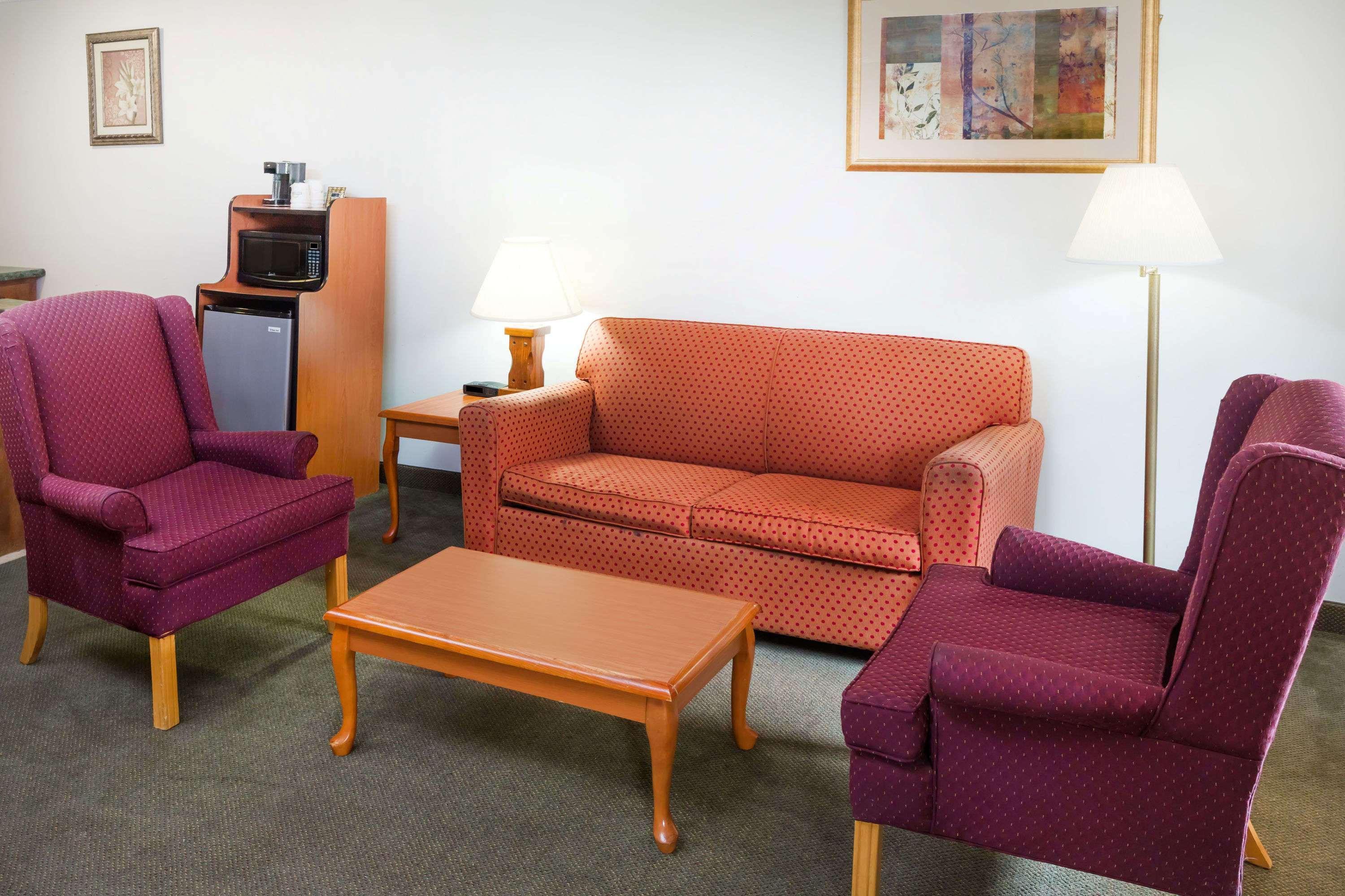 Days Inn By Wyndham Batesville Εξωτερικό φωτογραφία