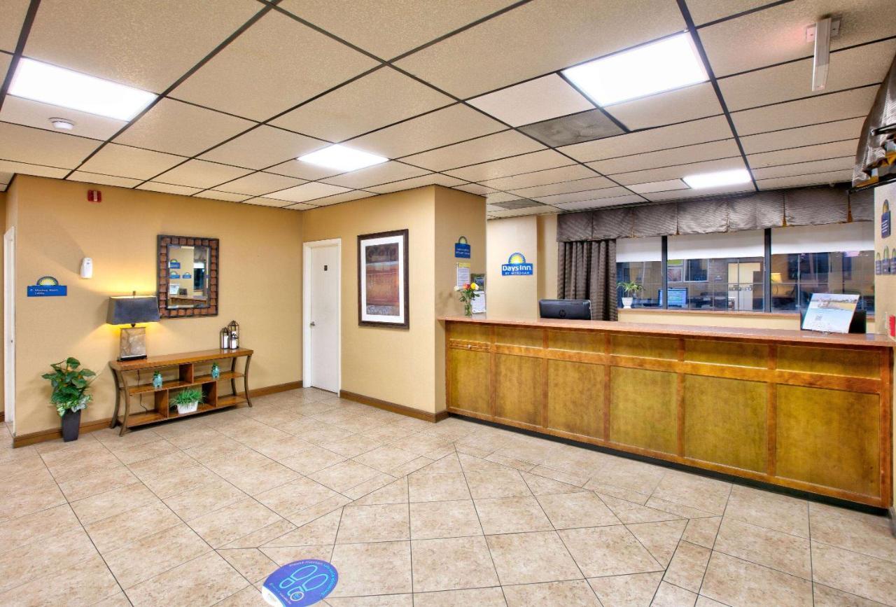 Days Inn By Wyndham Batesville Εξωτερικό φωτογραφία