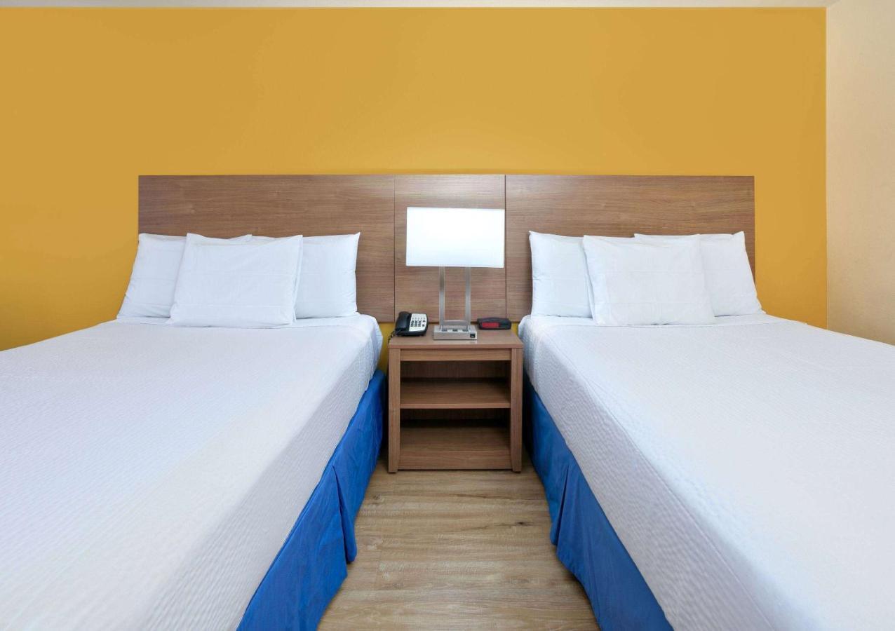 Days Inn By Wyndham Batesville Εξωτερικό φωτογραφία