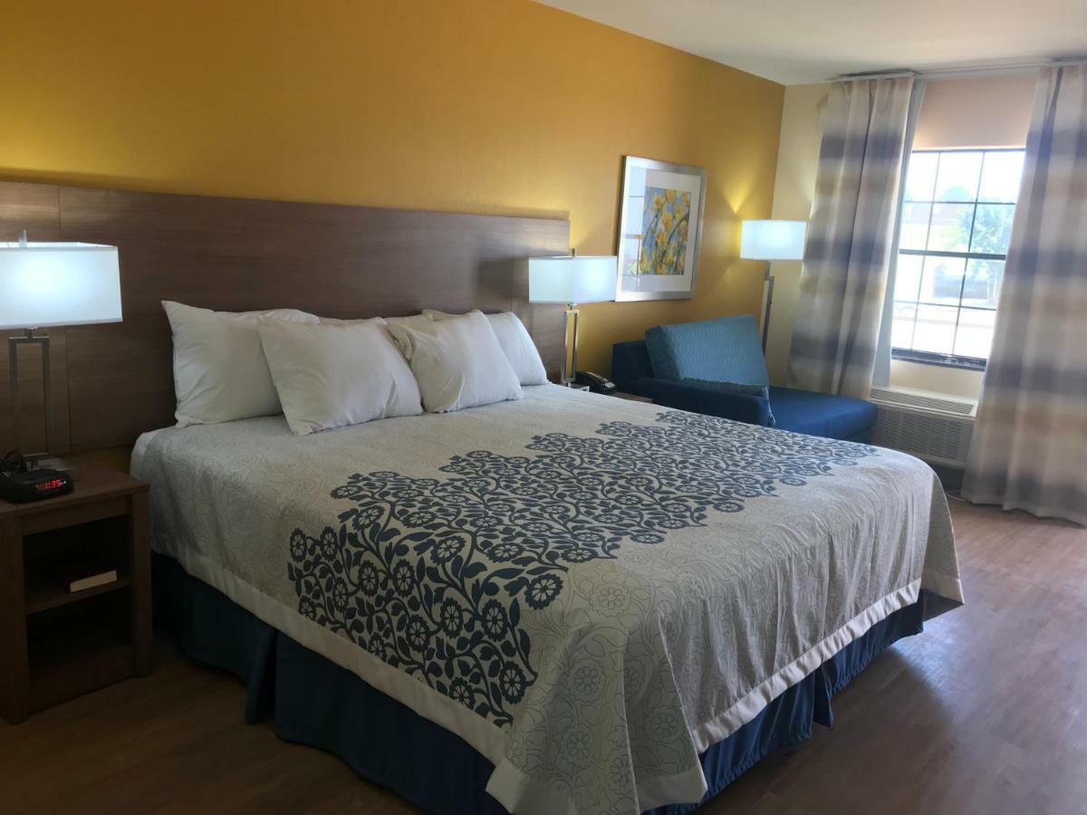 Days Inn By Wyndham Batesville Εξωτερικό φωτογραφία